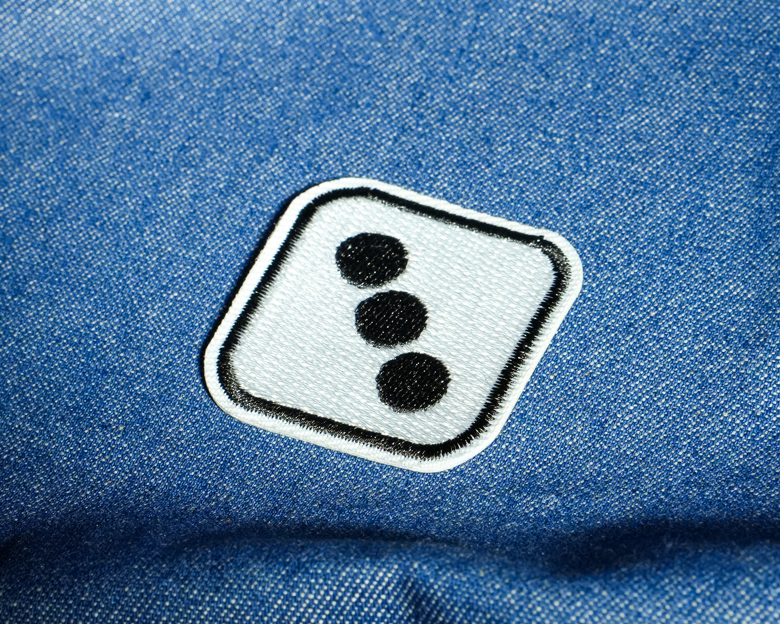 Dice Three Gaming Embroidery Patch (4 x 4cm)