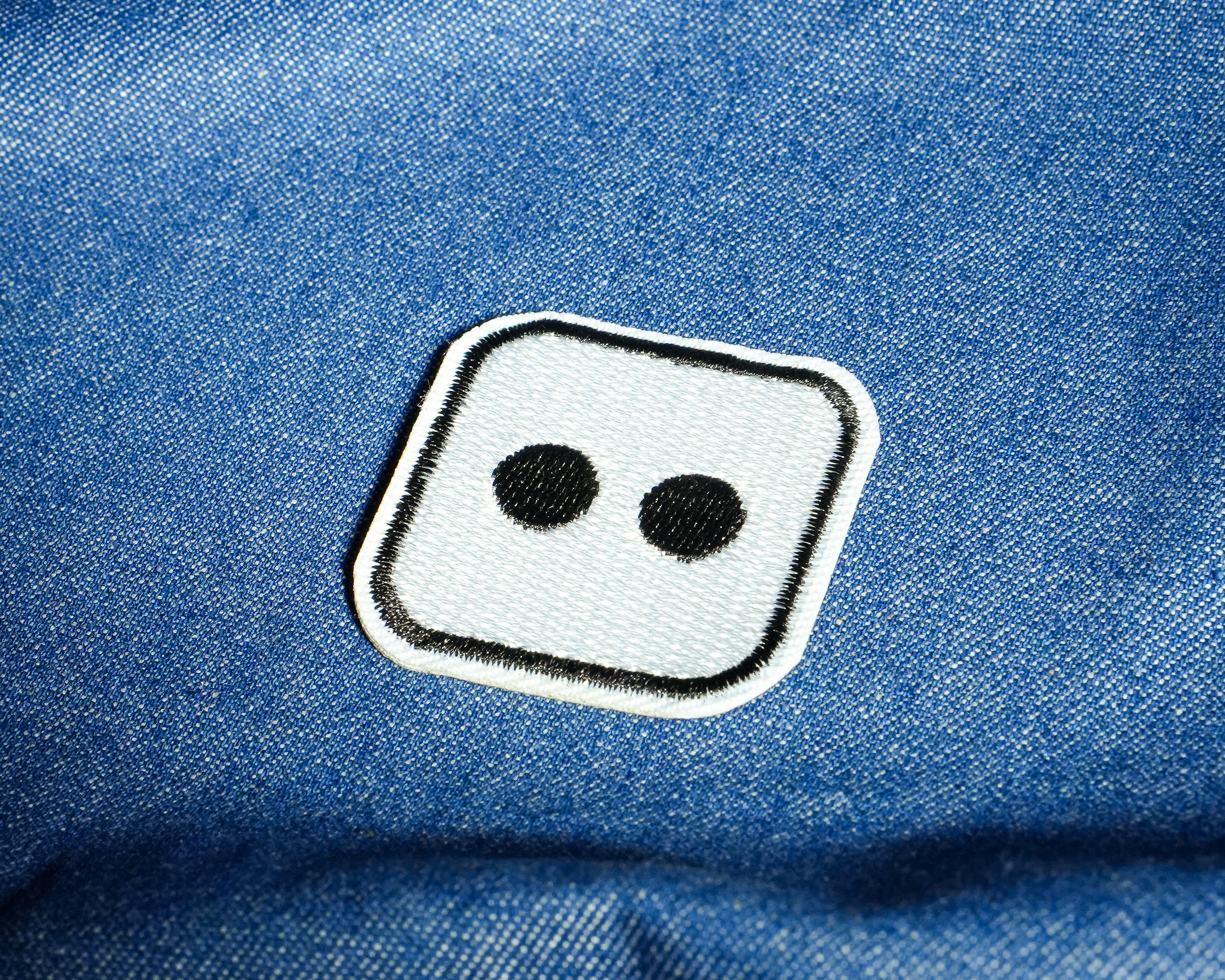 Dice Two Gaming Embroidery Patch (4 x 4cm)