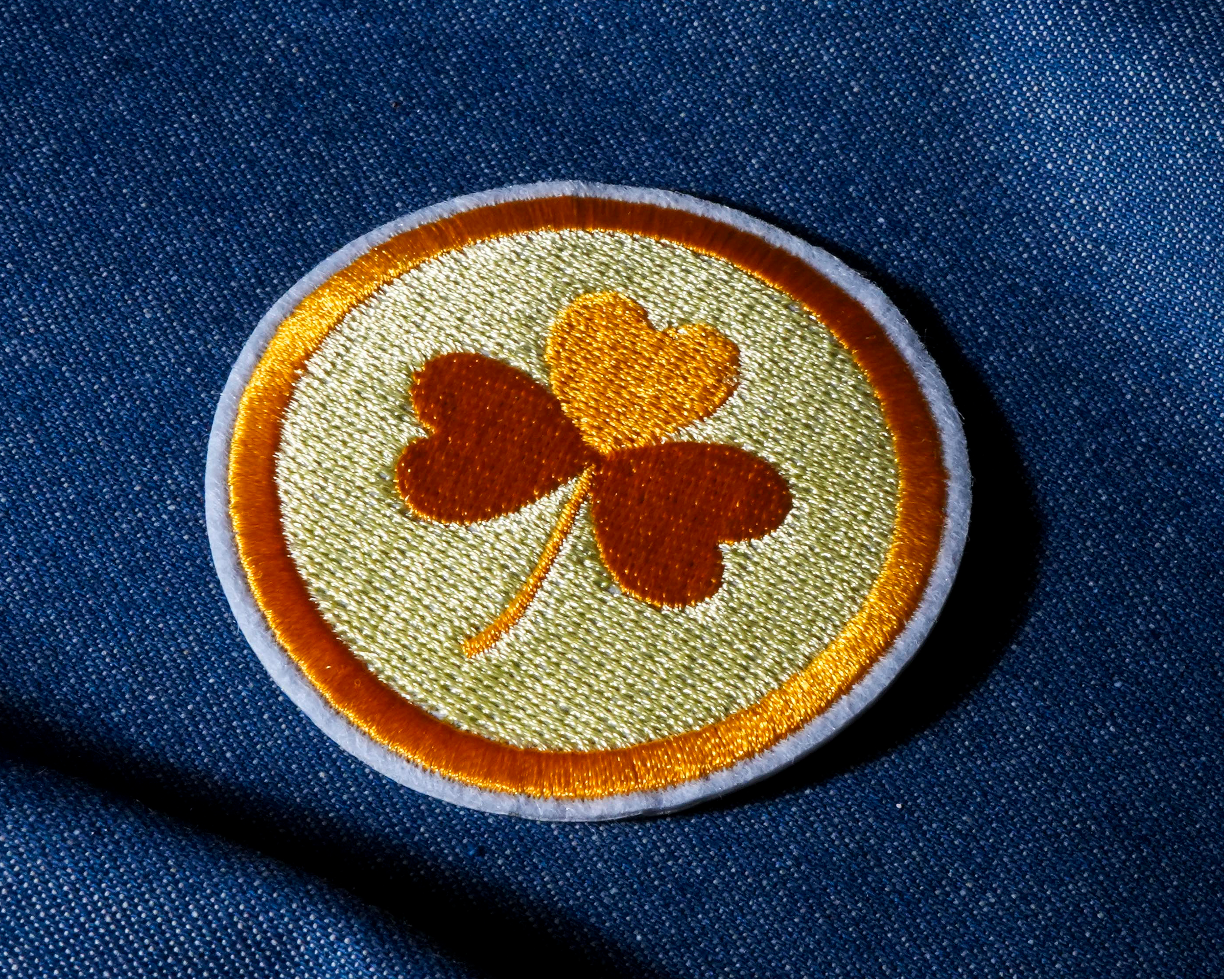 Gold Irish Clover On Gold Patch Iron On (6 x 6cm)