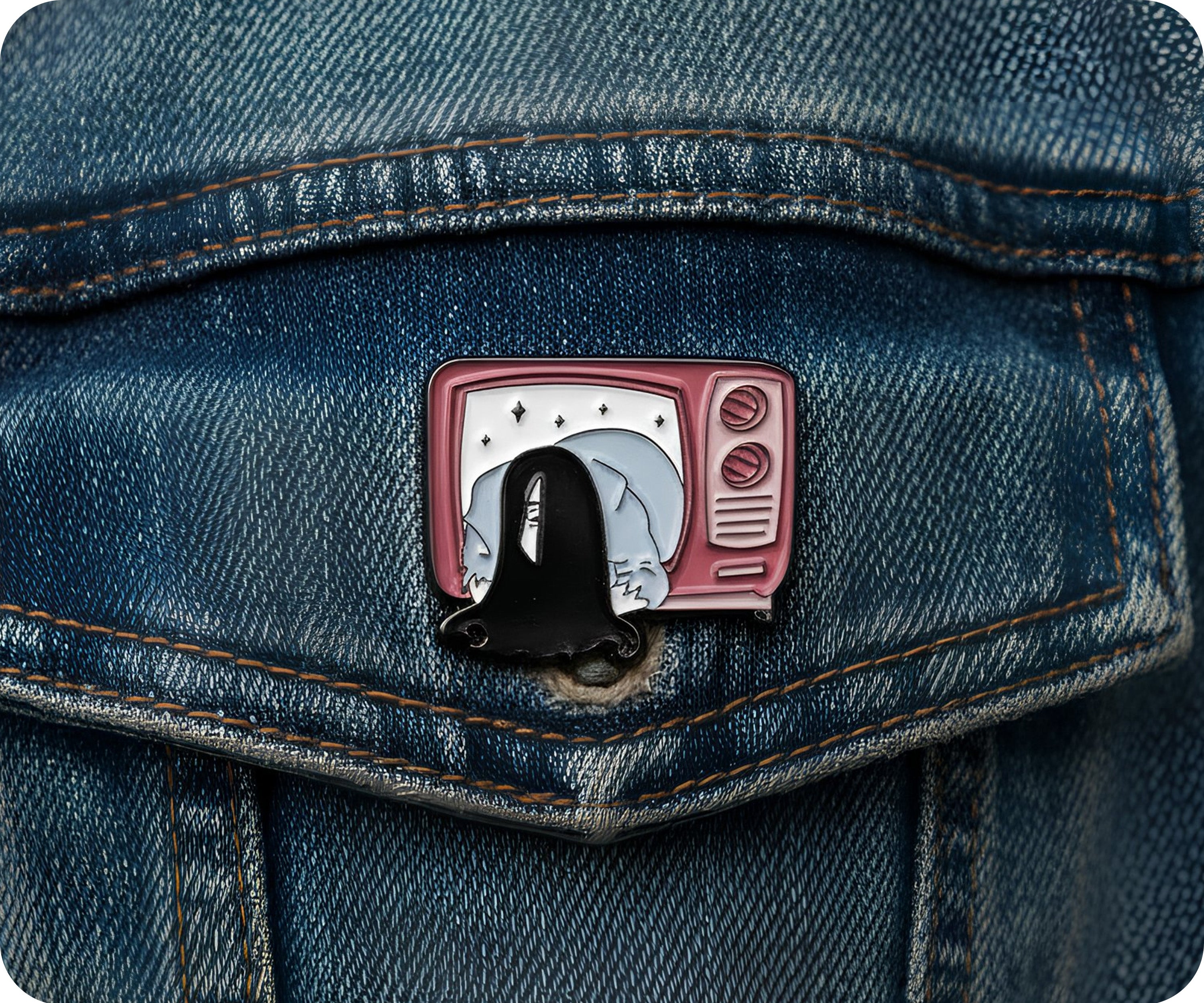 Ring Horror Television Pin Badge