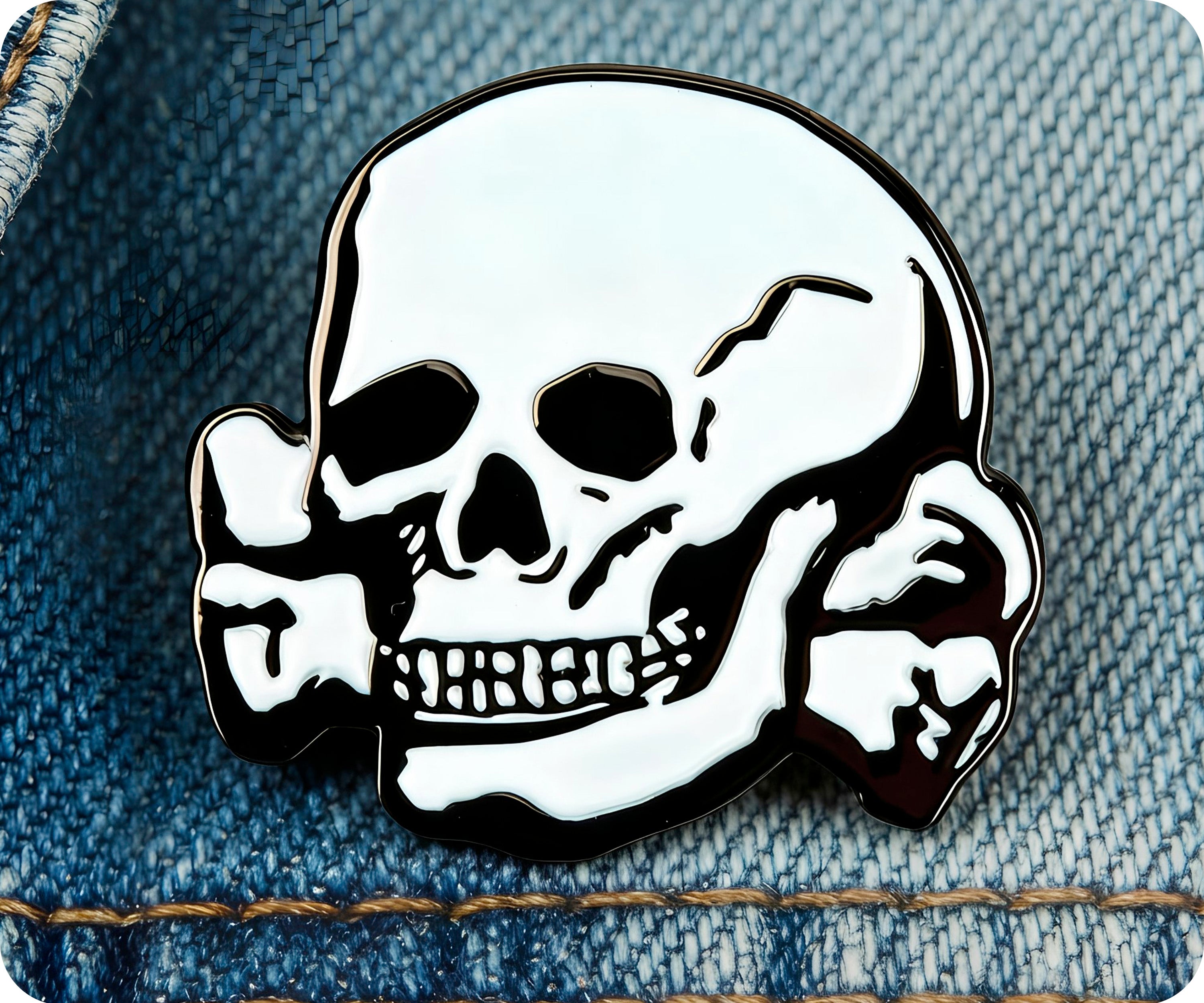 Pin con calavera y huesos cruzados