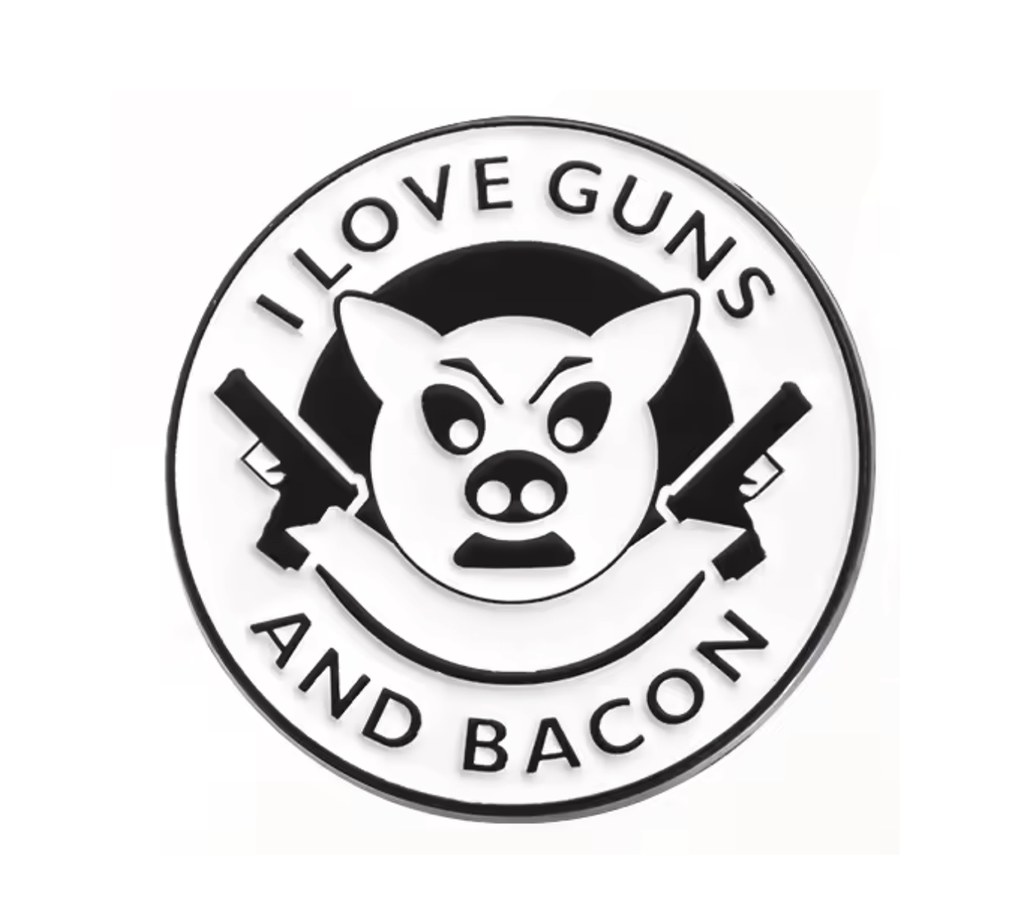 I Love Guns & Bacon Funny Pin Badge Main image