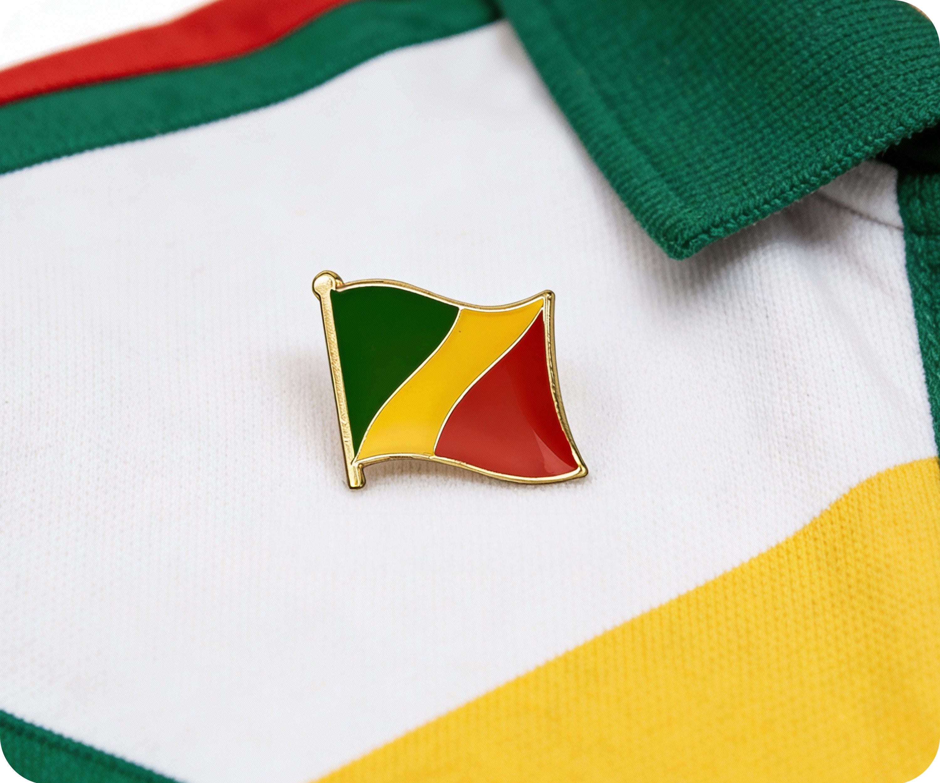 Pin con la bandera de la República del Congo Imagen secundaria del producto