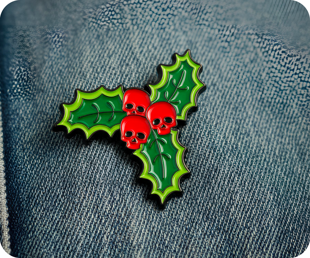 Skull Holly Xmas Pin Badge – Tigoli