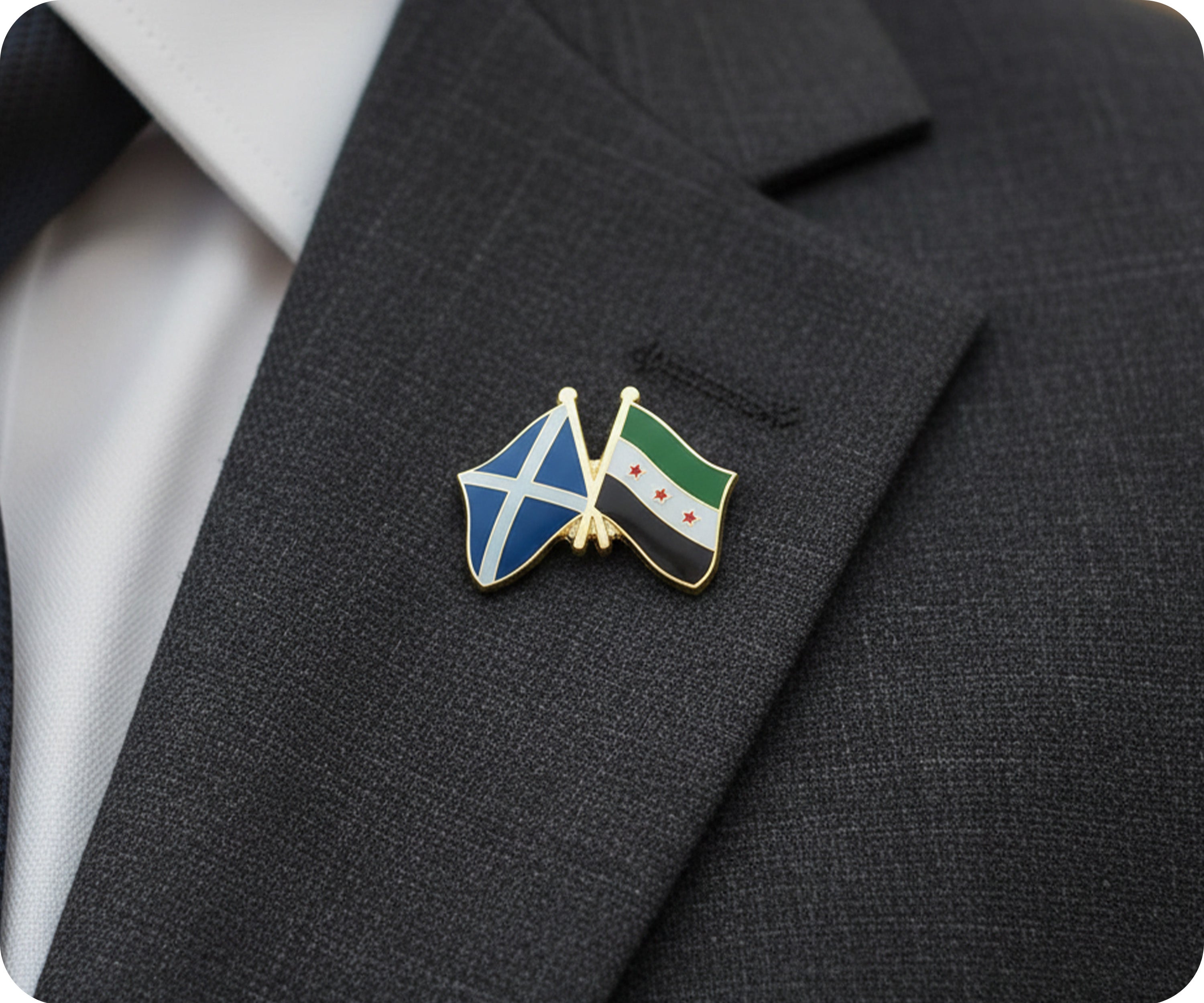 Scotland & Syria (3 Star) Friendship Pin Badge