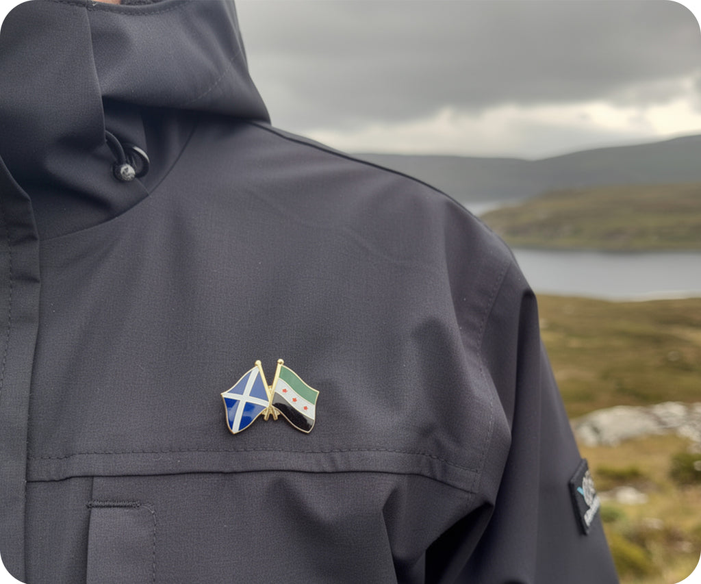 Scotland & Syria (3 Star) Friendship Pin Badge