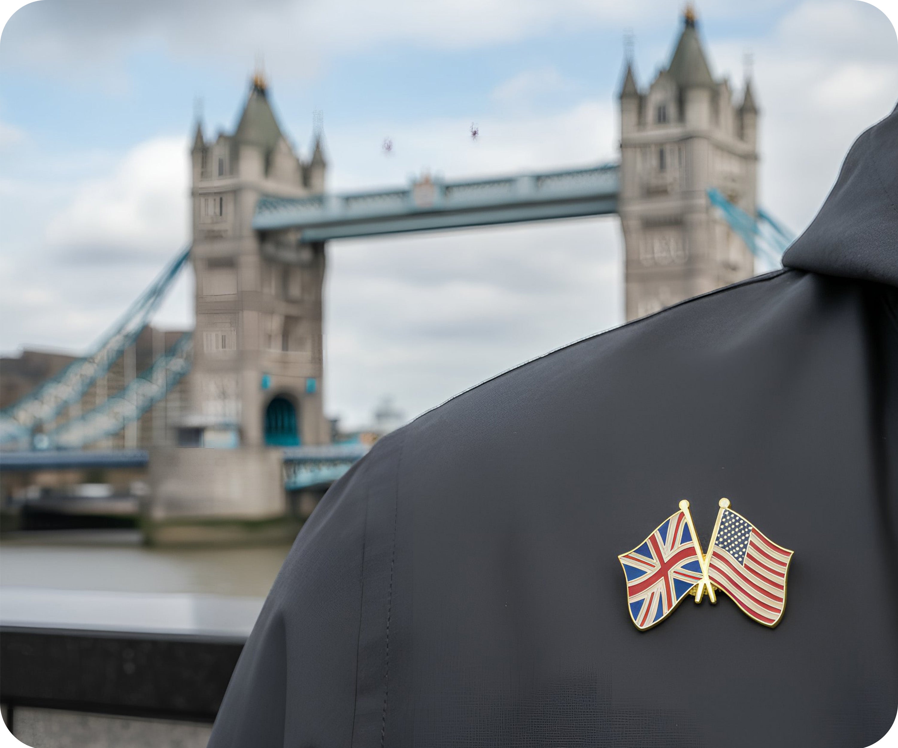 United Kingdom UK & USA Friendship Pin Badge